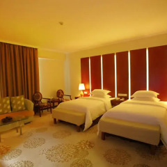 Guangzhou Carefree Hotel 3* Представительский номер с 2 отдельными кроватями