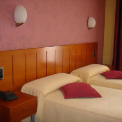 Hotel El Salt Вальдерробрес комната для гостей