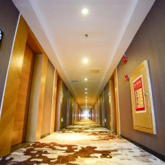 Отель Insail Hotels Railway Station Guangzhou 3* Номер Делюкс с двуспальной кроватью фото 5