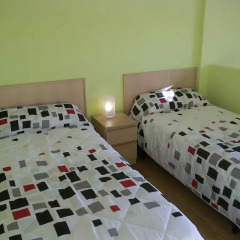 Отель Apartamentos Barajas сейф в номере