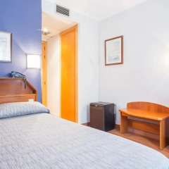 Hotel Cortes 2* Стандартный номер фото 5