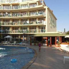 Апартаменты Tomi Family Apartments Солнечный берег пляж