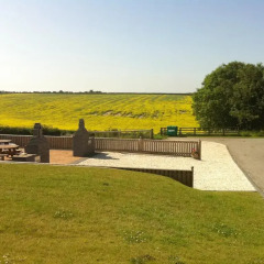 Отель Red House Farm Cottages