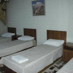 Hostel Inn Osh Кровать в общем номере с двухъярусной кроватью фото 3