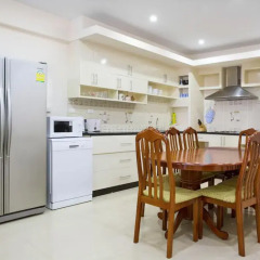 Отель Rawai Suites Phuket в номере