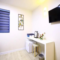 Отель Road Myeongdong Guesthouse 2* Улучшенный номер с различными типами кроватей фото 4