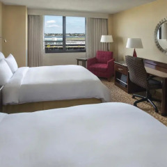 Отель New York LaGuardia Airport Marriott комната для гостей фото 3