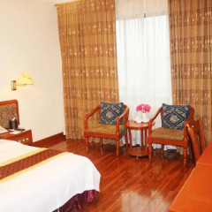 Central Hotel 3* Номер Делюкс с различными типами кроватей