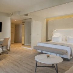 Отель NH Collection Lisboa Liberdade 4* Улучшенный номер с различными типами кроватей фото 2