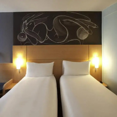 Отель ibis Edinburgh Centre South Bridge - Royal Mile 3* Стандартный номер с разными типами кроватей