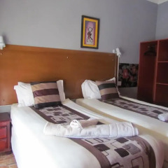 Отель Dolar Lodges & Tours комната для гостей фото 5