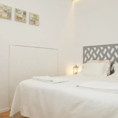 Отель Alfama Yellow House 2* Улучшенная студия с различными типами кроватей фото 6