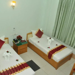 Golden-Kinnara-Hotel 3* Улучшенный номер с различными типами кроватей фото 2