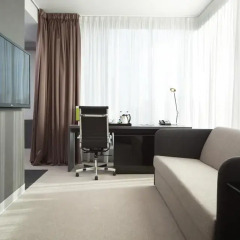 Гостиница Four Elements Ekaterinburg 4* Люкс двуспальная кровать