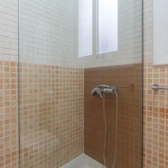 Отель Apartamentos Avenida Gaudi Барселона ванная