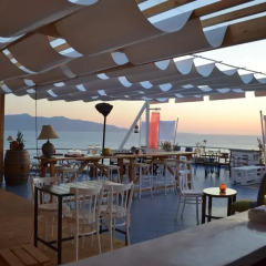 Hotel Seaside Saranda гостиничный бар