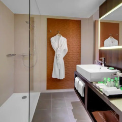 Renaissance Zurich Tower Hotel 5* Номер Комфорт с различными типами кроватей фото 4
