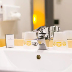 Hotel Alize Mouscron 4* Люкс с различными типами кроватей фото 2