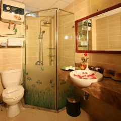 Отель Hanoi Guesthouse Номер Делюкс фото 17