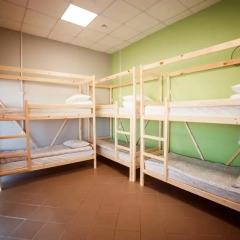 Hostel Lastochka Кровать в общем номере с двухъярусной кроватью фото 9