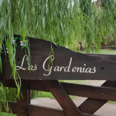 Отель Las Gardenias CabaÑas Сан-Рафаэль приотельная территория