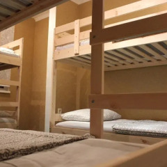Hostel Inzhir Кровать в женском общем номере с двухъярусной кроватью фото 17