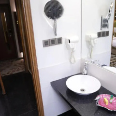 Отель FabHotel Safdarjung Enclave ванная