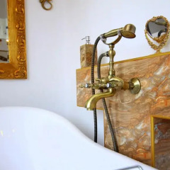Отель Penthouse Suites Gold ванная