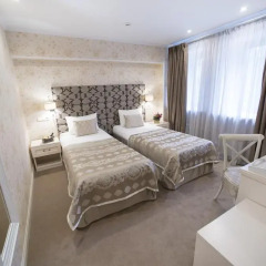 Гостиница Де Пари 4* Улучшенный номер 2 отдельные кровати