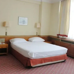 Aden Hotel сейф в номере