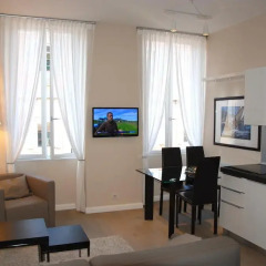 Апартаменты Alpazur: Lovely Apartment with Sea View комната для гостей фото 4