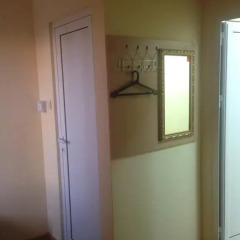 Отель East Gate Guest Rooms в номере