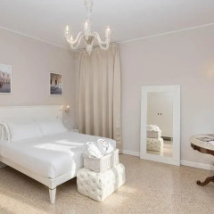Axel Hotel Venice 4* Улучшенный номер с различными типами кроватей фото 4