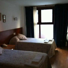 Отель Hostal Adelia 2* Стандартный номер с различными типами кроватей