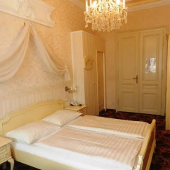 Отель Aviano Pension 4* Стандартный номер с двуспальной кроватью фото 12