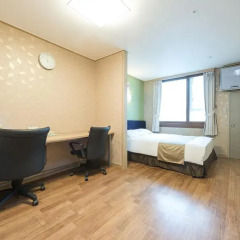 Western Co-op Hotel & Residence Dongdaemun 3* Улучшенный номер с различными типами кроватей фото 10