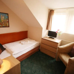 Hotel GEO 3* Стандартный номер с двуспальной кроватью
