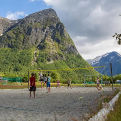 Отель Vollsnes Feriehus спортивное сооружение