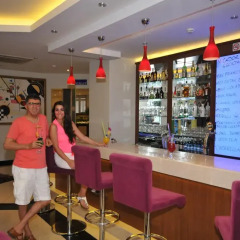 Kleopatra Micador Hotel гостиничный бар