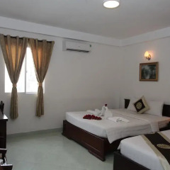 N.Y Kim Phuong Hotel 2* Улучшенный номер с 2 отдельными кроватями фото 4