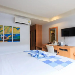 Chaweng Budget Hotel 3* Стандартный номер с различными типами кроватей фото 3