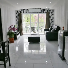 Апартаменты The Place Pratumnak by Pattaya Rental Apartments Паттайя комната для гостей фото 3