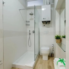 Отель Coliseum View Holiday Home Рим ванная