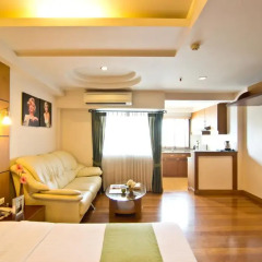 Golden Sea Pattaya Hotel 3* Улучшенный номер с двуспальной кроватью фото 5