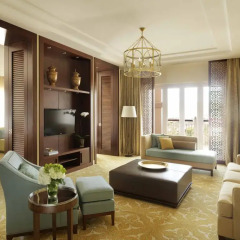 Отель The Ritz-Carlton, Dubai Представительский люкс с различными типами кроватей фото 3