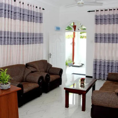 Fun whales Guest house and Hostel комната для гостей фото 3