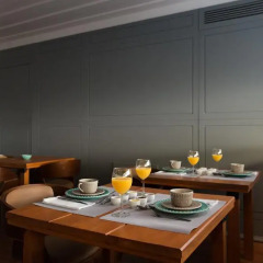 Отель Feels Like Home Chiado Prime Suites Португалия, Лиссабон - отзывы, цены и фото номеров - забронировать отель Feels Like Home Chiado Prime Suites онлайн гостиничный бар