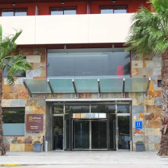 Отель Ohtels Campo De Gibraltar вид на фасад фото 2