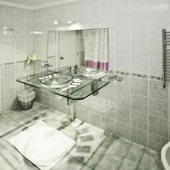 DeSalis Hotel London Stansted 3* Стандартный семейный номер с различными типами кроватей фото 7