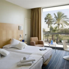 Отель Occidental Atenea Mar - Adults Only 4* Улучшенный номер с различными типами кроватей